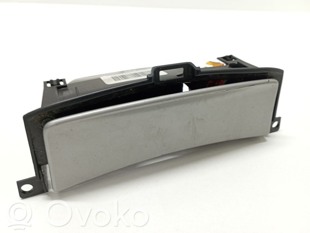 Cendrier   6M21U04788
