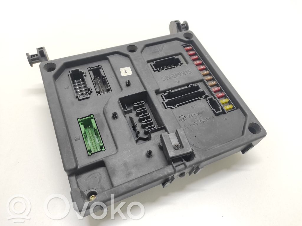 Ford Galaxy Drošinātāju bloks 
