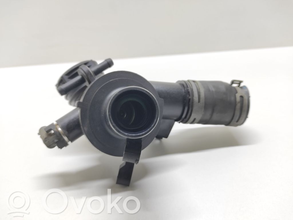 Mercedes-Benz C W204 Obudowa termostatu 
