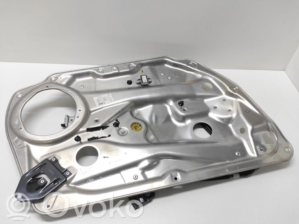 Mercedes-Benz C W204 Mechanizm podnoszenia szyby przedniej bez silnika 
