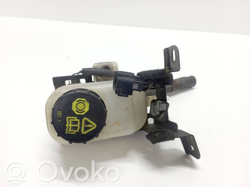 Mazda CX-7 Brake fluid reservoir 
