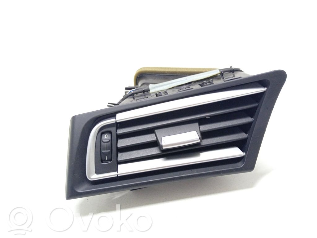 BMW 7 F01 F02 F03 F04 Boczna kratka nawiewu deski rozdzielczej 
