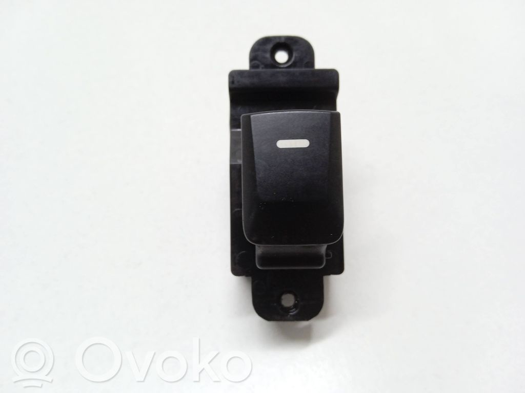 KIA Rio Electric window control switch 