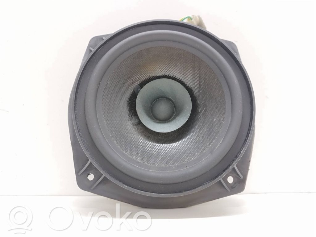 Altavoz de la puerta trasera   893008071