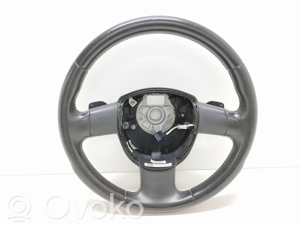 Ohjauspyörä   8P0419091,305408999032AB,305408999032AB