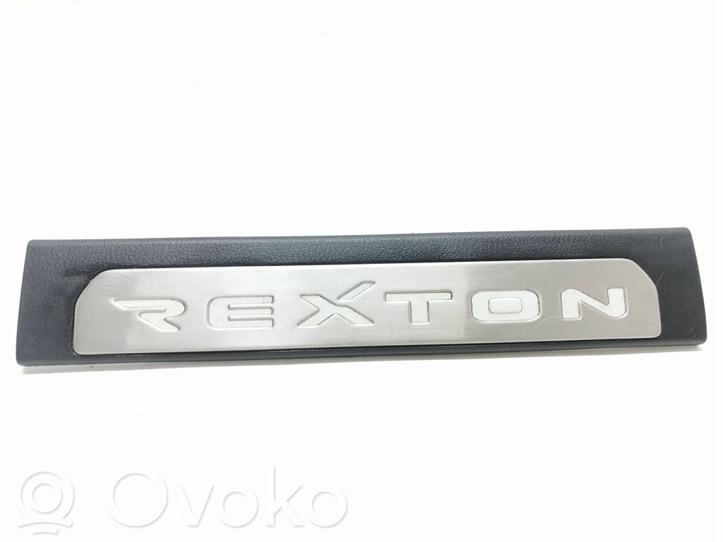 SsangYong Rexton Capac prag spate