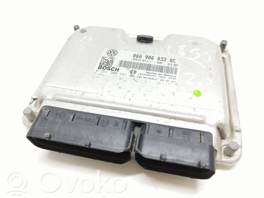 Engine control unit/module   06A906032QC,0261208541,1039S09101