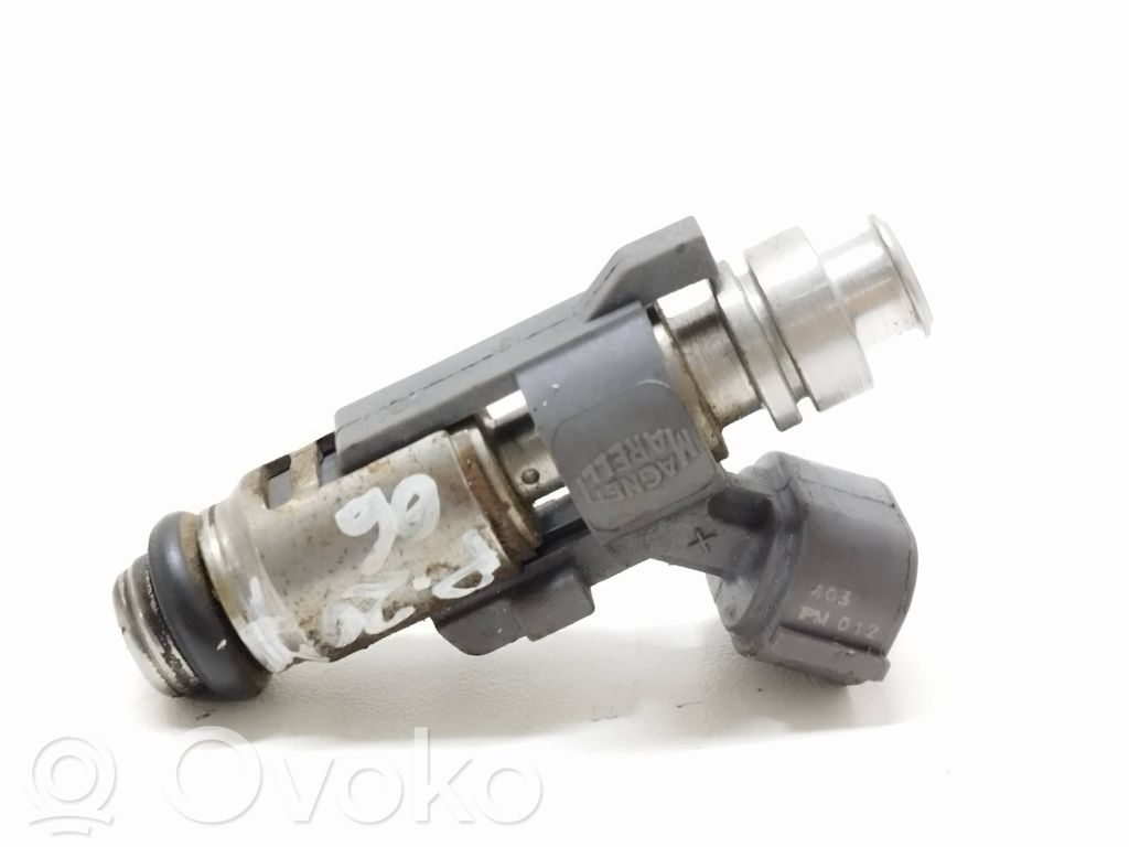 Inyector de combustible   1706