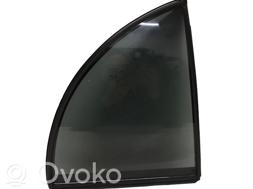 Mitsubishi i-MiEV Ventanilla de ventilación de la puerta trasera 
