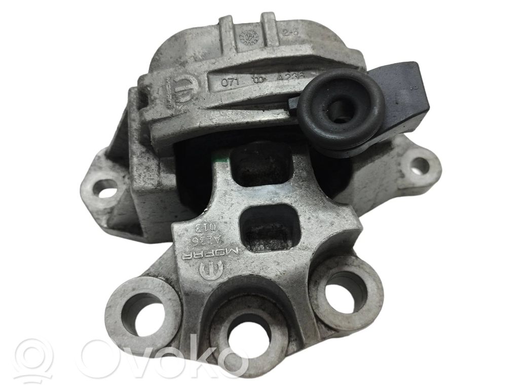 Fiat Tipo Engine mount bracket 