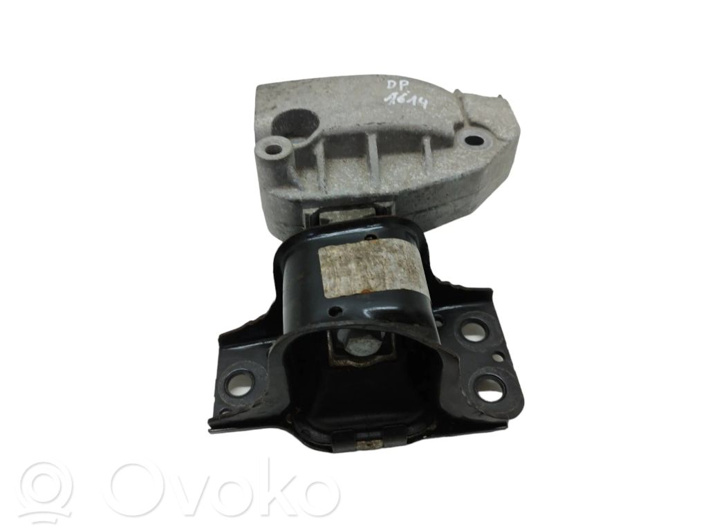 Engine mount bracket   168002,586312,042452