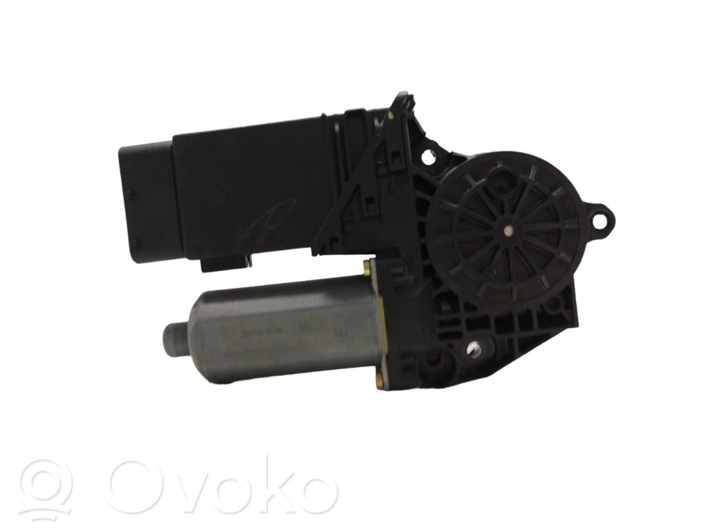 Volkswagen Golf IV Silnik regulatora szyby drzwi przednich 