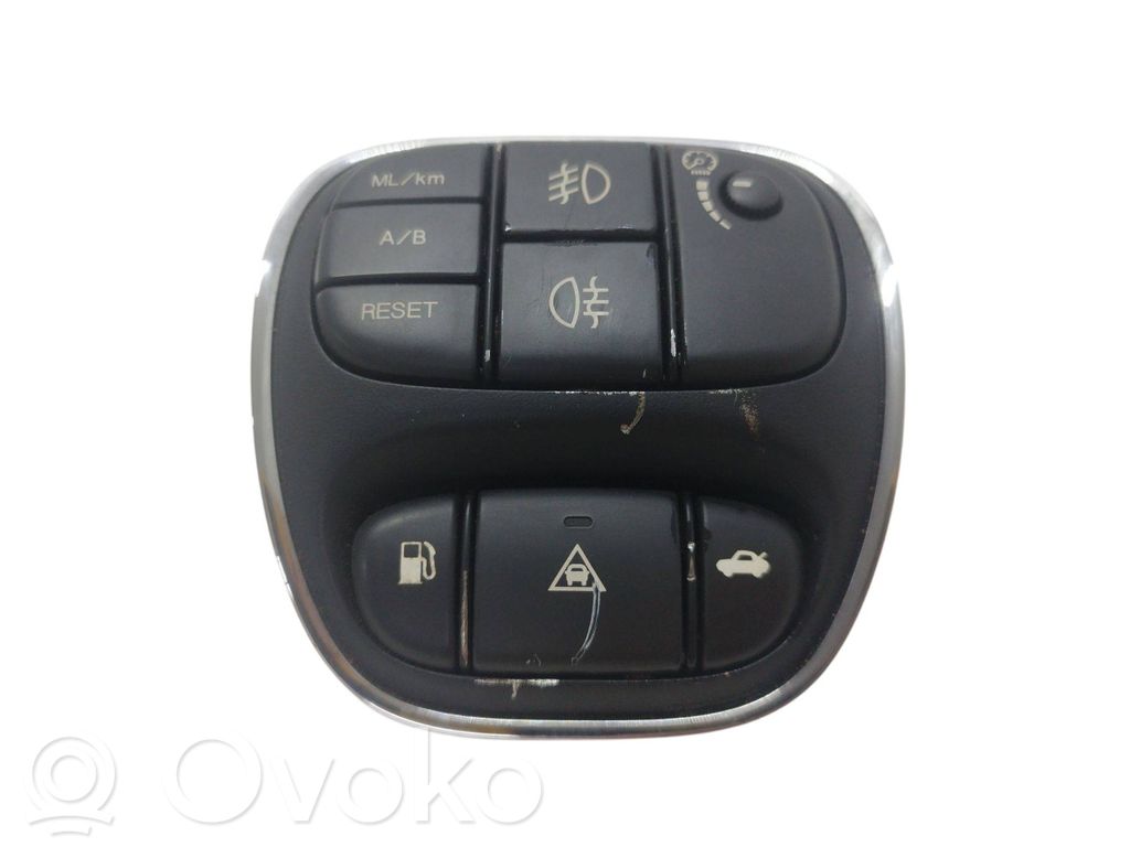 Jaguar XJ X350 A set of switches 