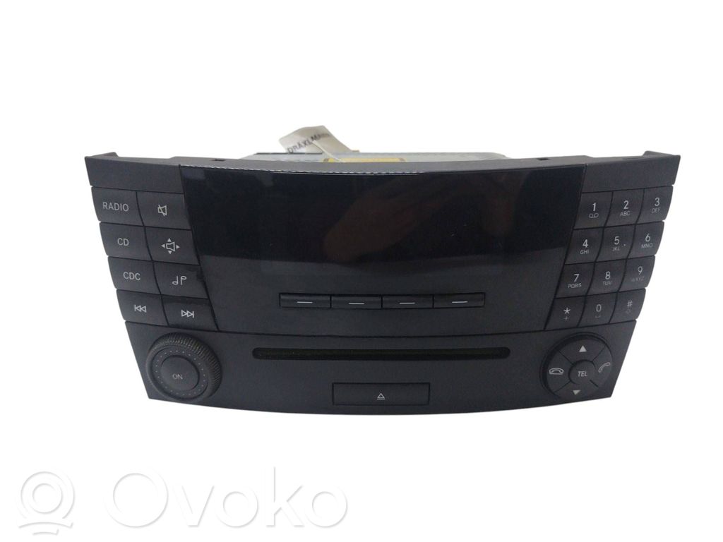 Mercedes-Benz E W211 Panel / Radioodtwarzacz CD/DVD/GPS 