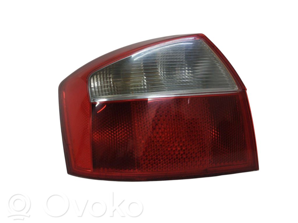 Audi A4 S4 B6 8E 8H Lampă spate în caroserie 