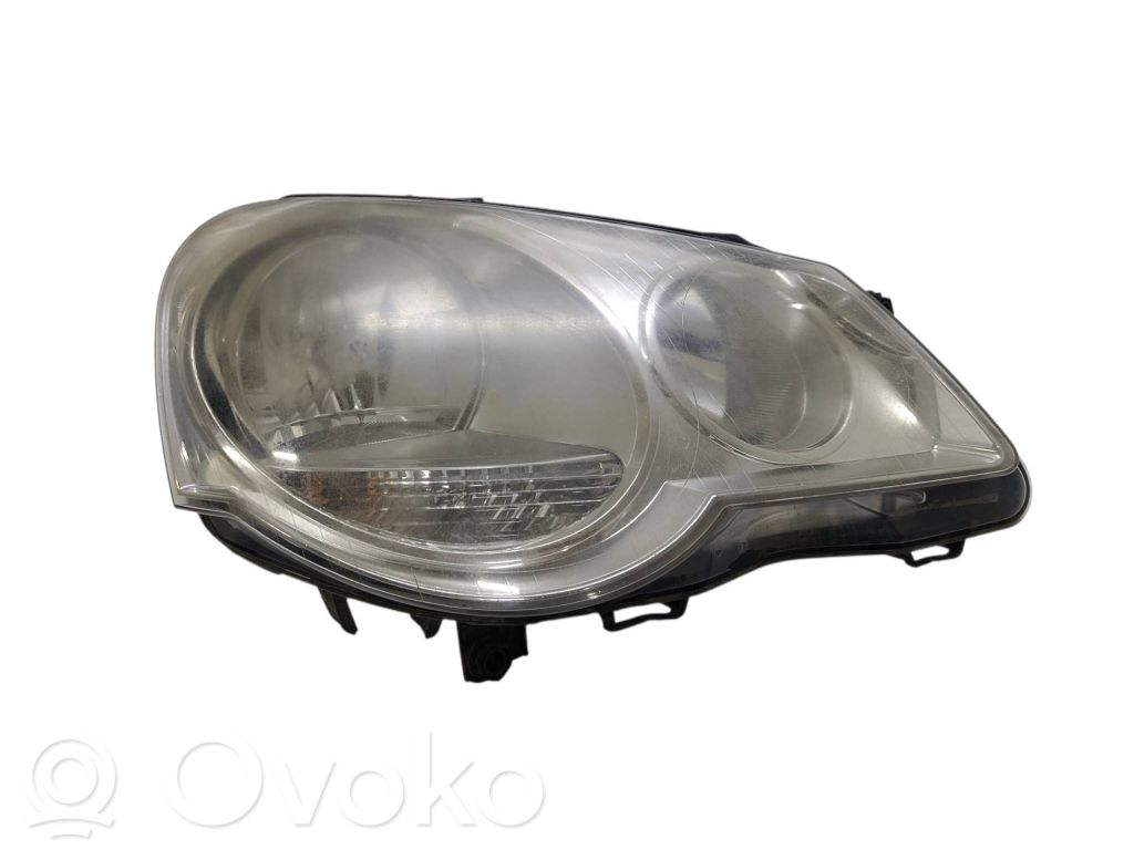 Volkswagen Polo IV 9N3 Lampa przednia 