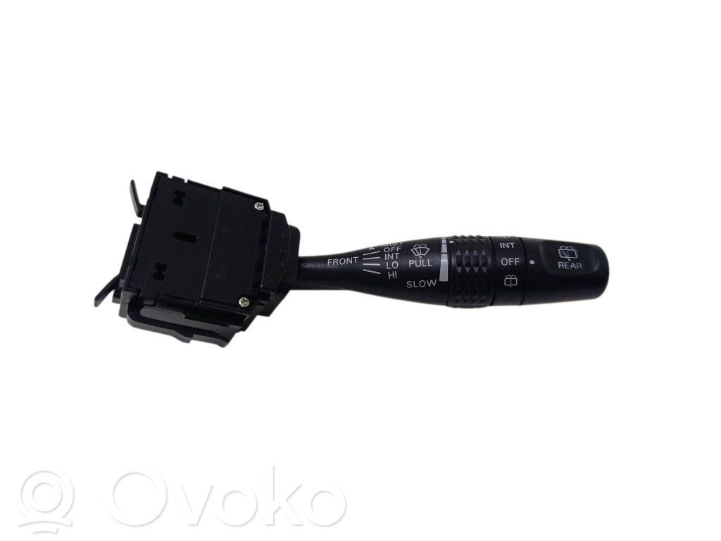 Pyyhkijän vipu   P7140U60