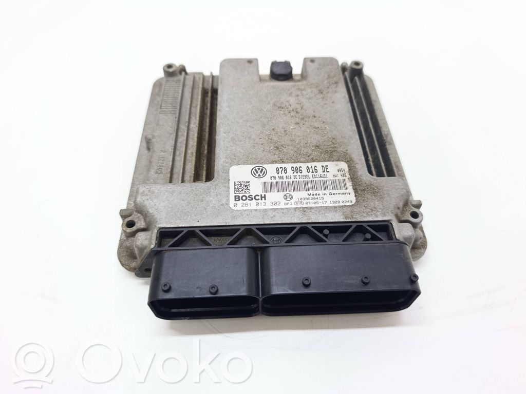 Engine control unit/module   070906016DE,0281013302