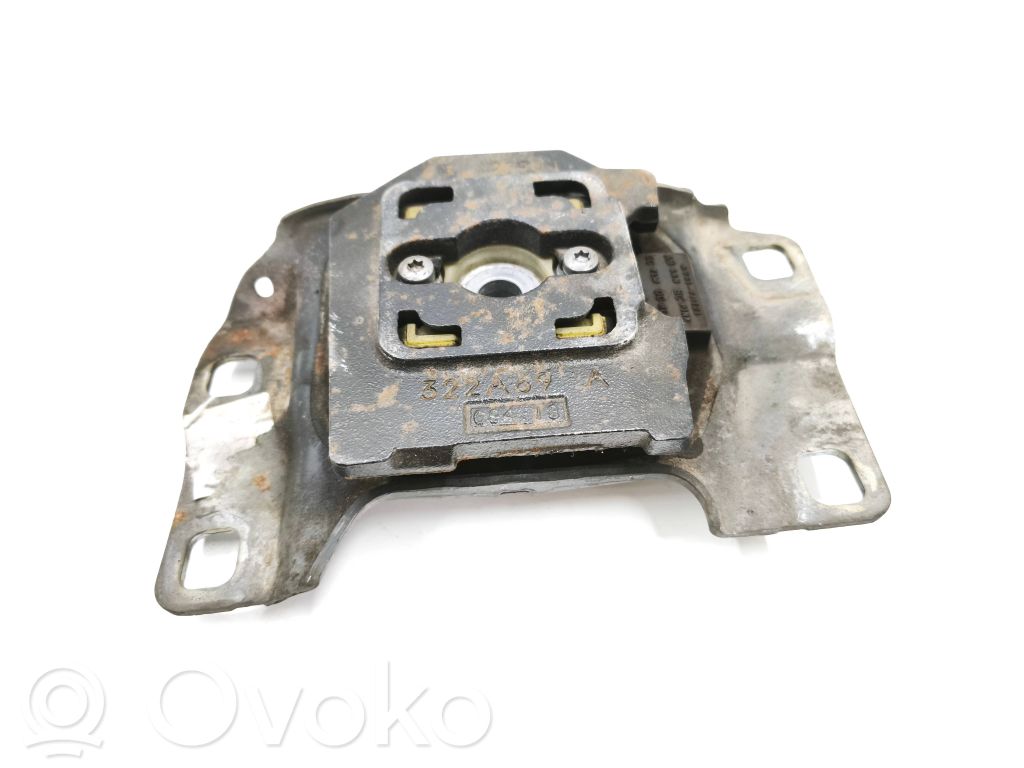 Ford Kuga II Soporte de la caja de cambios 