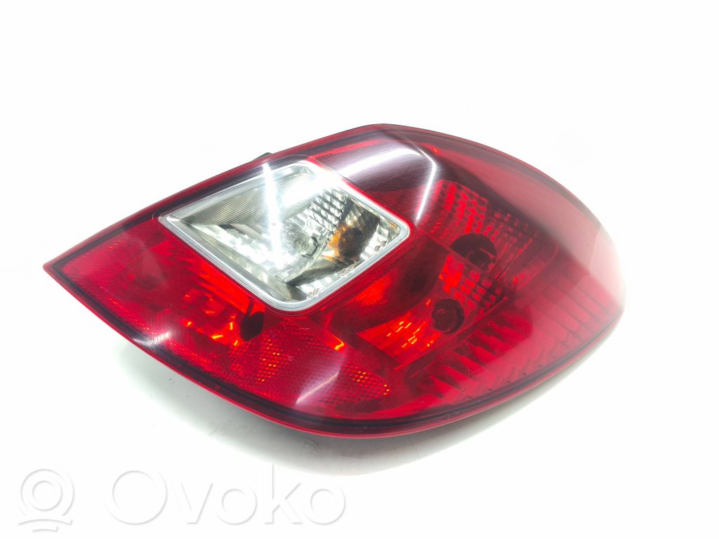 Opel Corsa D Feux arrière / postérieurs 