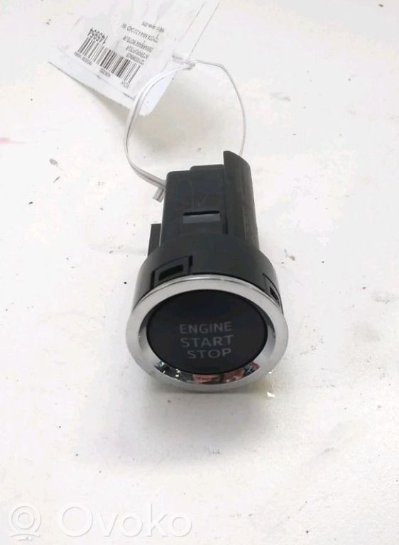 Toyota RAV 4 (XA40) Engine start stop button switch 