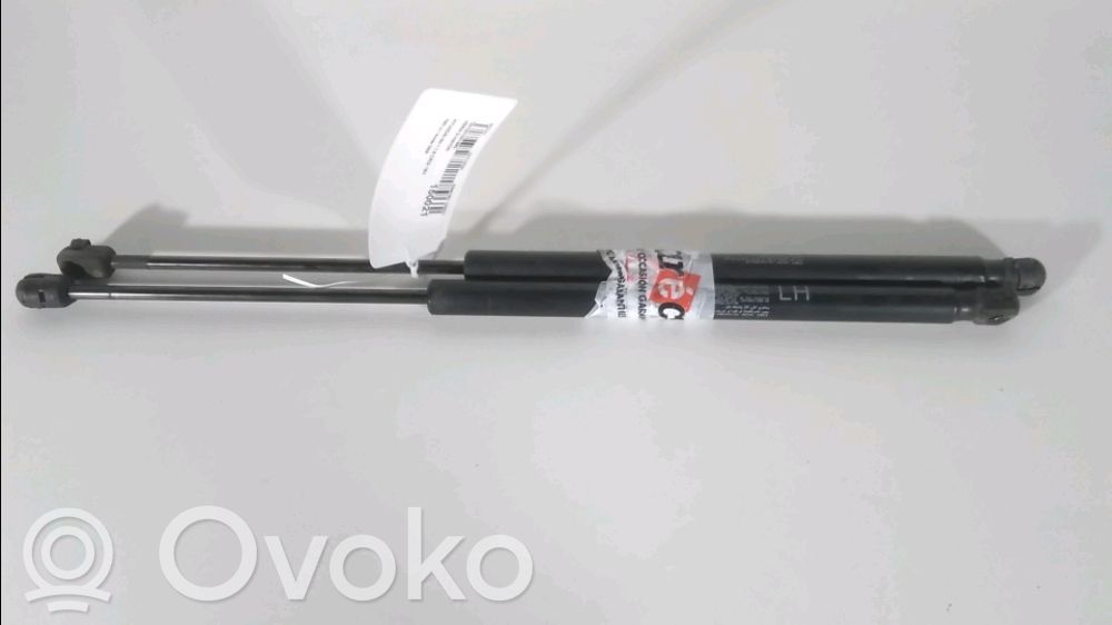 Hyundai i30 Tailgate/trunk strut/damper 