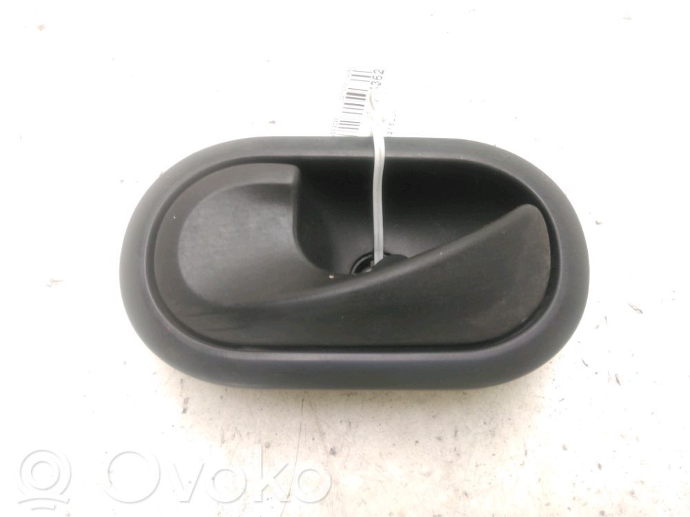 Manecilla interna puerta delantera   8200310579,8200310579