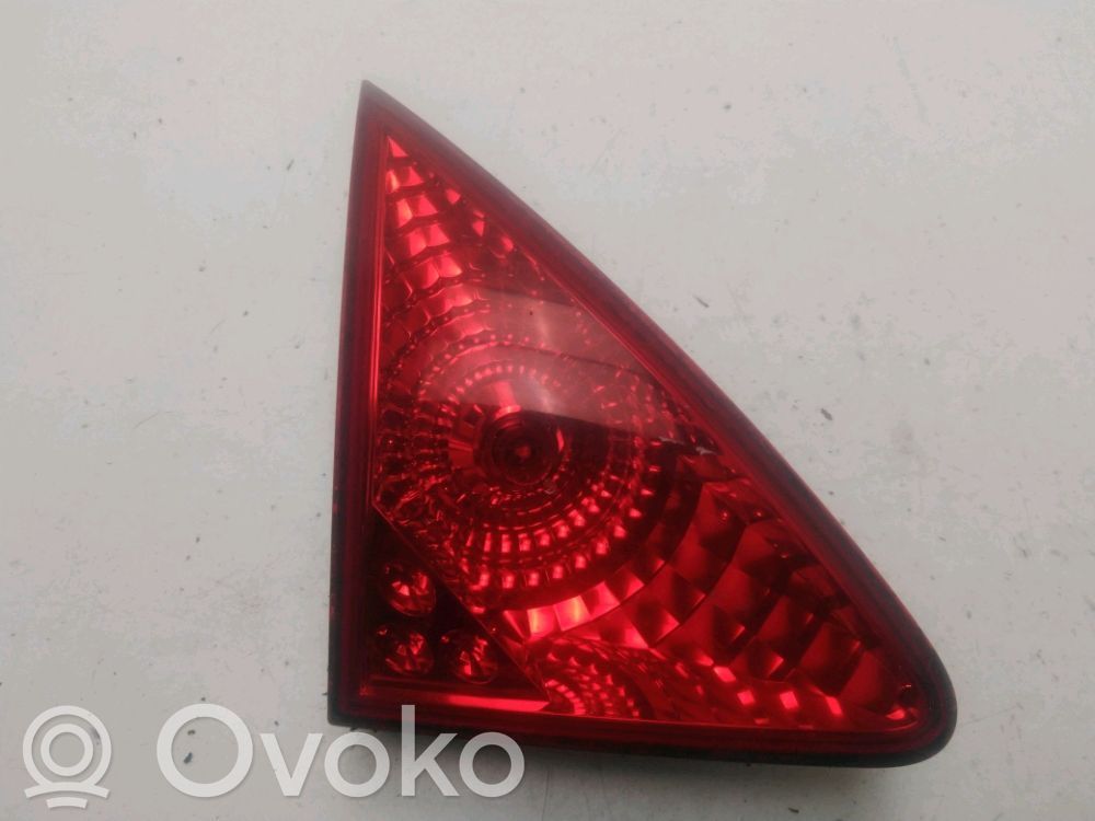 Peugeot 3008 I Lampy tylnej klapy bagażnika 