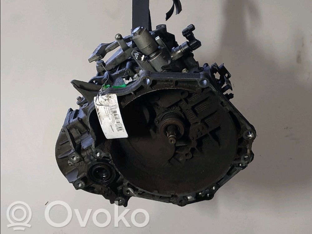 Opel Astra J Manuaalinen 6-portainen vaihdelaatikko 
