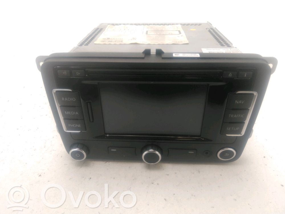 Unidad delantera de radio/CD/DVD/GPS   5P0035191J