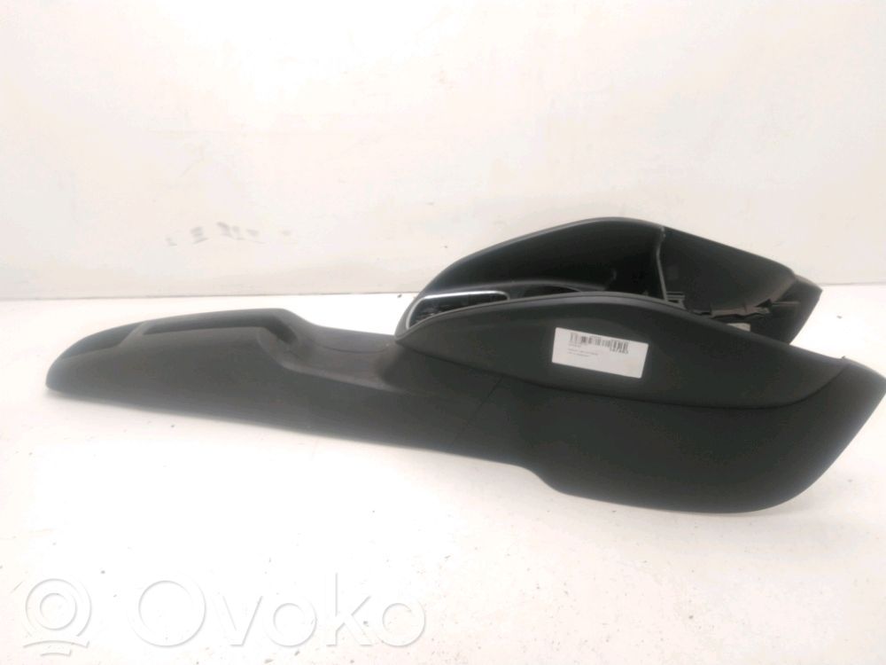 Center console   8X0863243B4PK,8X0863240C6PS
