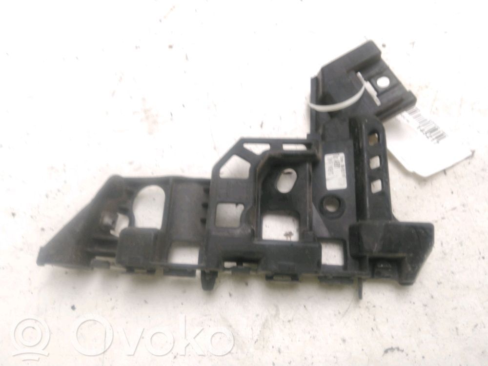 Opel Astra K Etupuskurin kannake