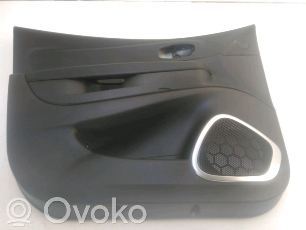 Renault Captur Etuoven verhoilu 