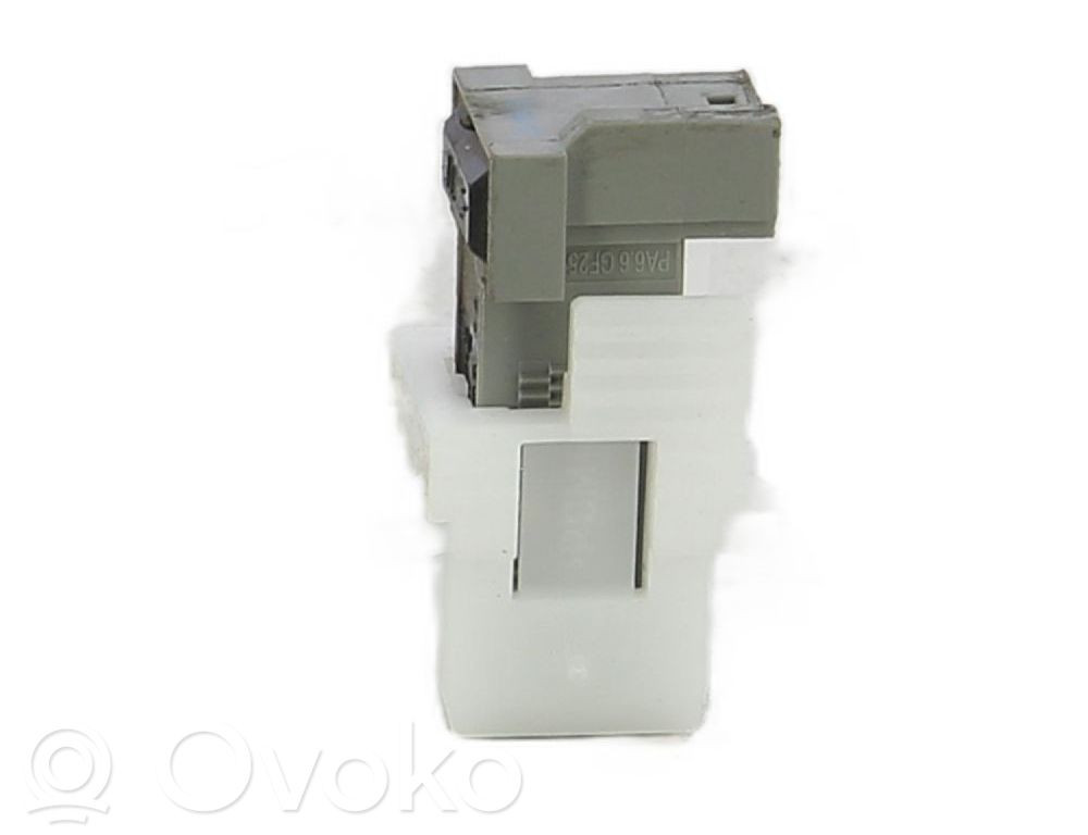 Mercedes-Benz E W212 Interruptor sensor del pedal de freno 