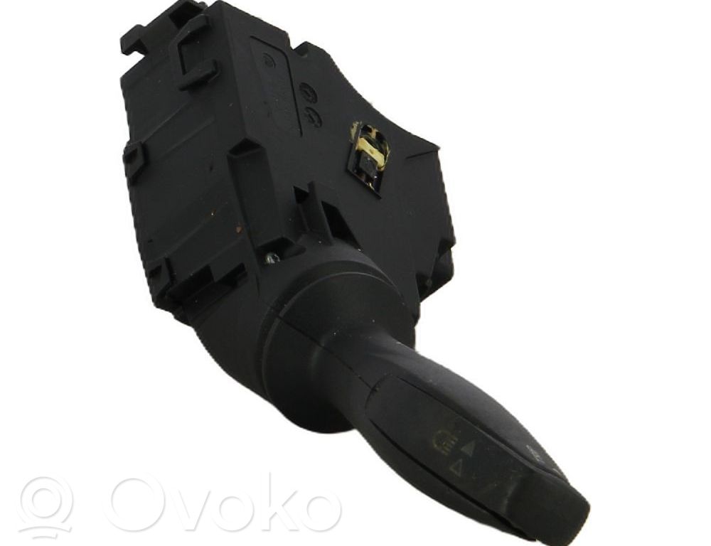 Commodo de clignotant   1686675,8A6T13335BC