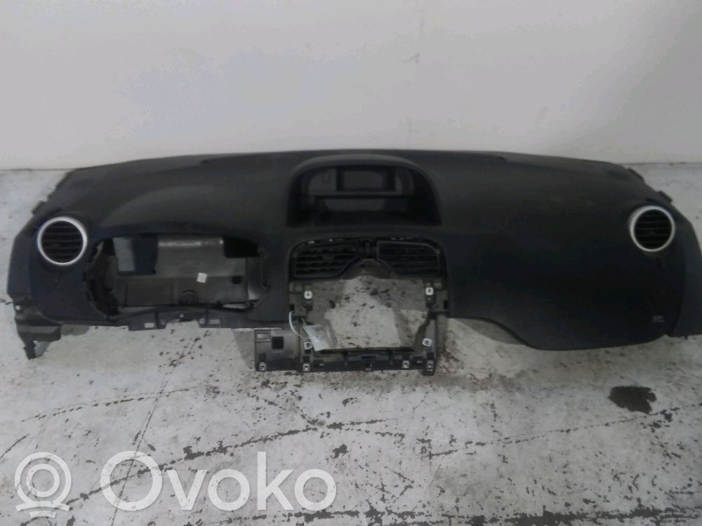 Panel de instrumentos   682008478R,606246500GD