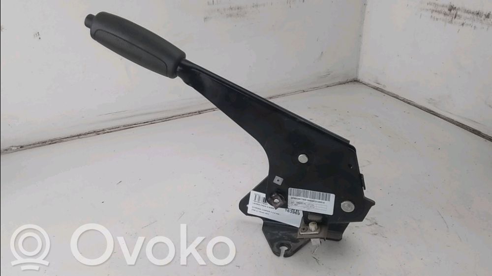 Frein à main / assemblage du levier   4701C2