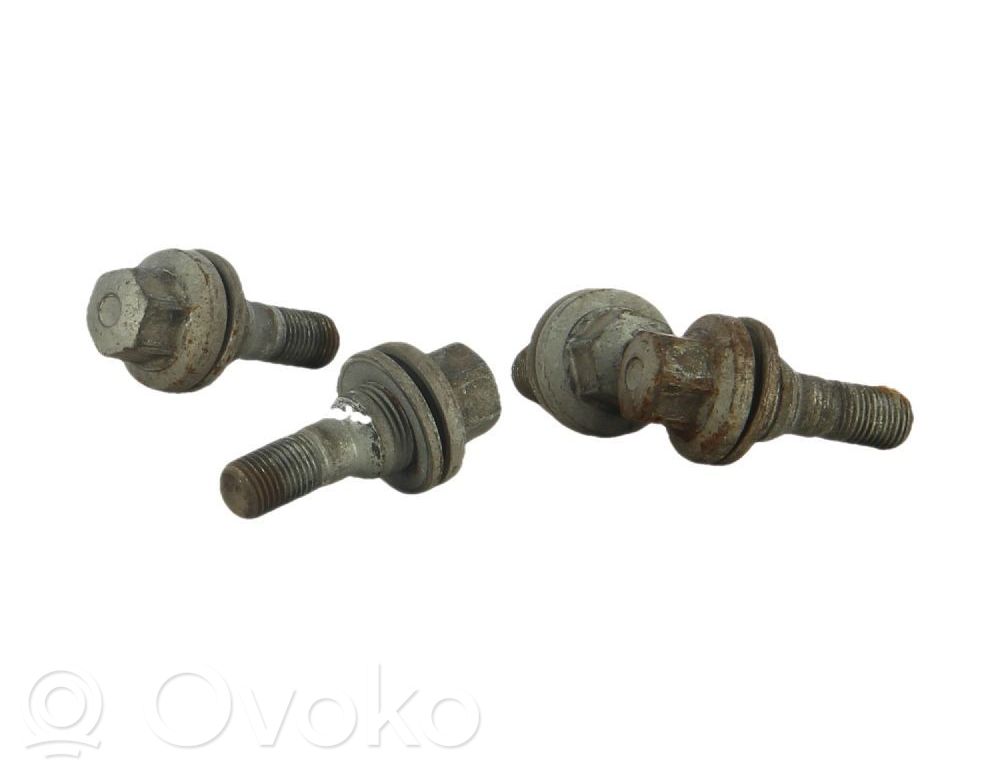 Dadi/bulloni   1692647680