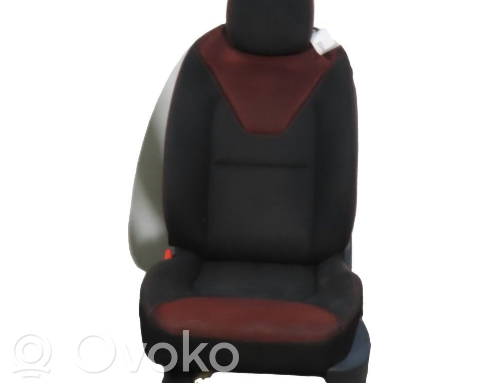Renault Clio IV Fotel przedni kierowcy 