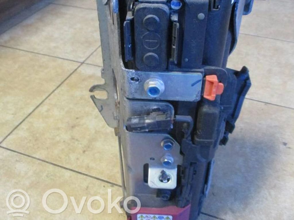 Voltage converter/converter module