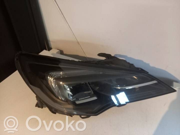 Opel Astra K Lampa przednia 