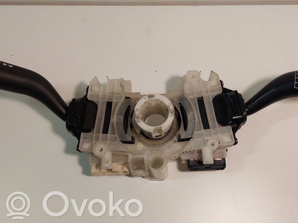Mazda Premacy Wiper turn signal indicator stalk/switch 