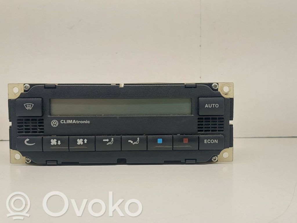 Volkswagen PASSAT B5 Climate control unit 