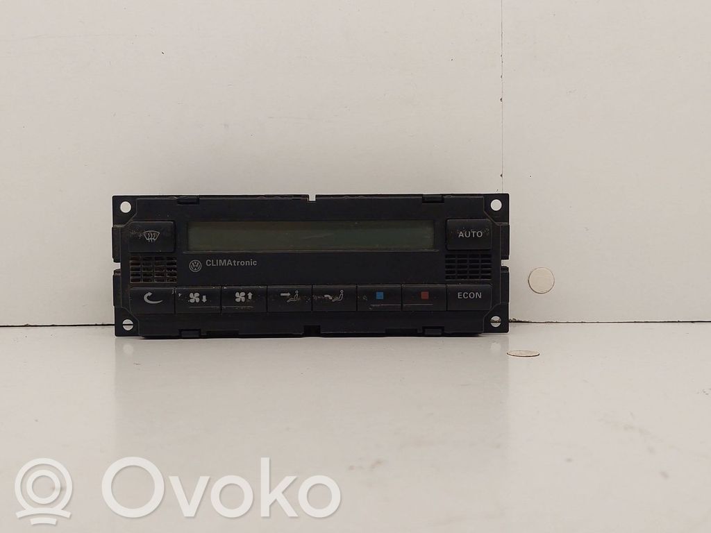 Volkswagen PASSAT B5.5 Climate control unit 