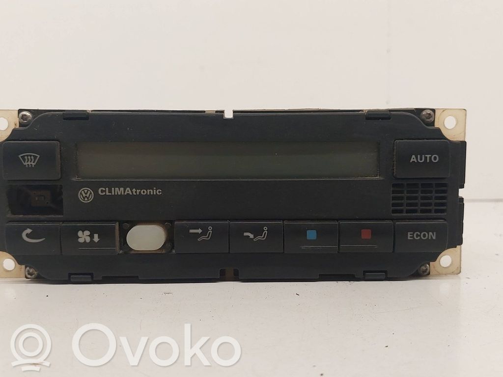 Volkswagen Golf IV Climate control unit 