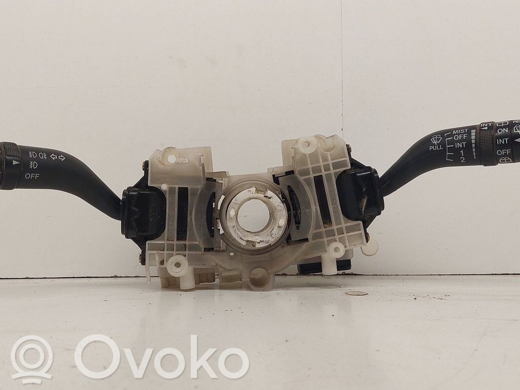 Mazda MPV II LW Rokturu komplekts 