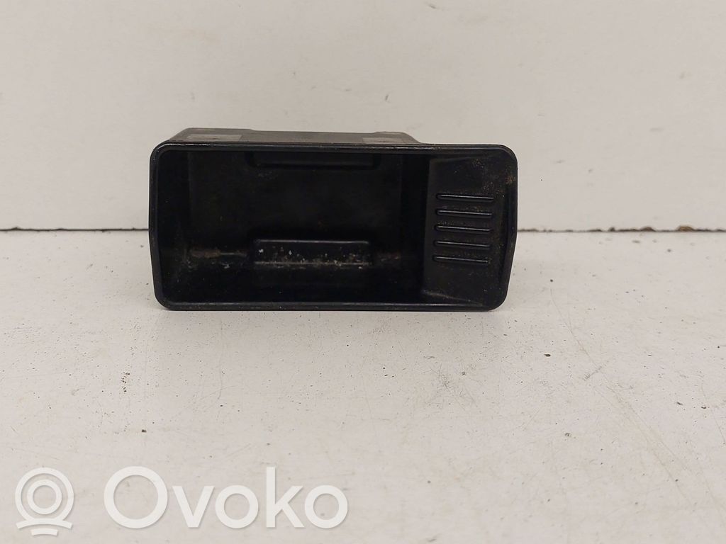 BMW 5 E39 Durvis pelnutrauks 
