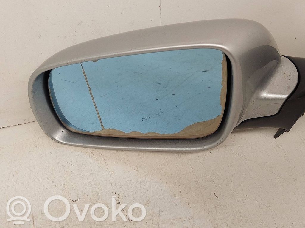 Audi A4 S4 B5 8D Front door electric wing mirror 