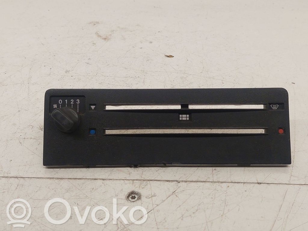 Audi 80 90 B2 Console centrale, commande chauffage/clim 