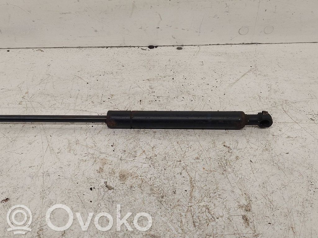 BMW 5 E39 Amortizatorius galinio dangčio 